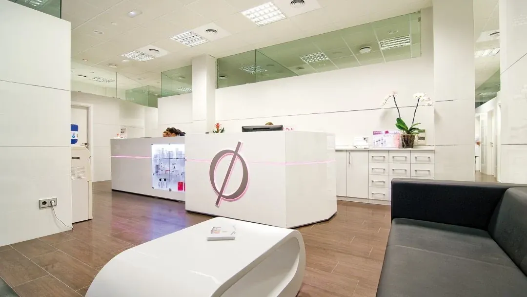 Recepción de la clínica EiviLuxury en Ibiza